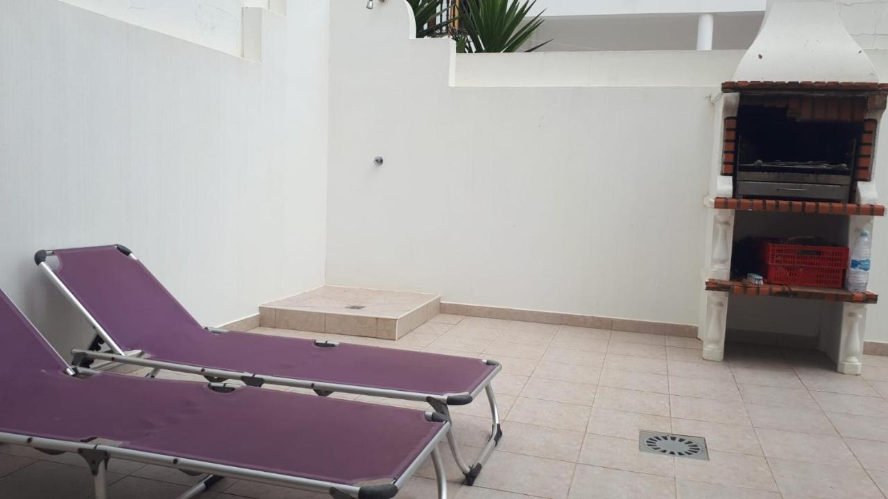 הוילה זמבוז'יירה דו מאר A Casinha Da Tita - Moradia Com Terraco מראה חיצוני תמונה