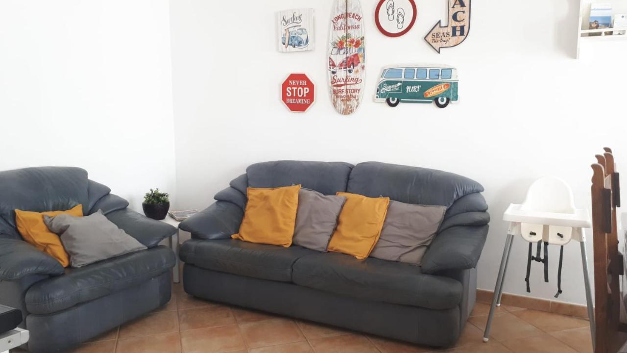 הוילה זמבוז'יירה דו מאר A Casinha Da Tita - Moradia Com Terraco מראה חיצוני תמונה