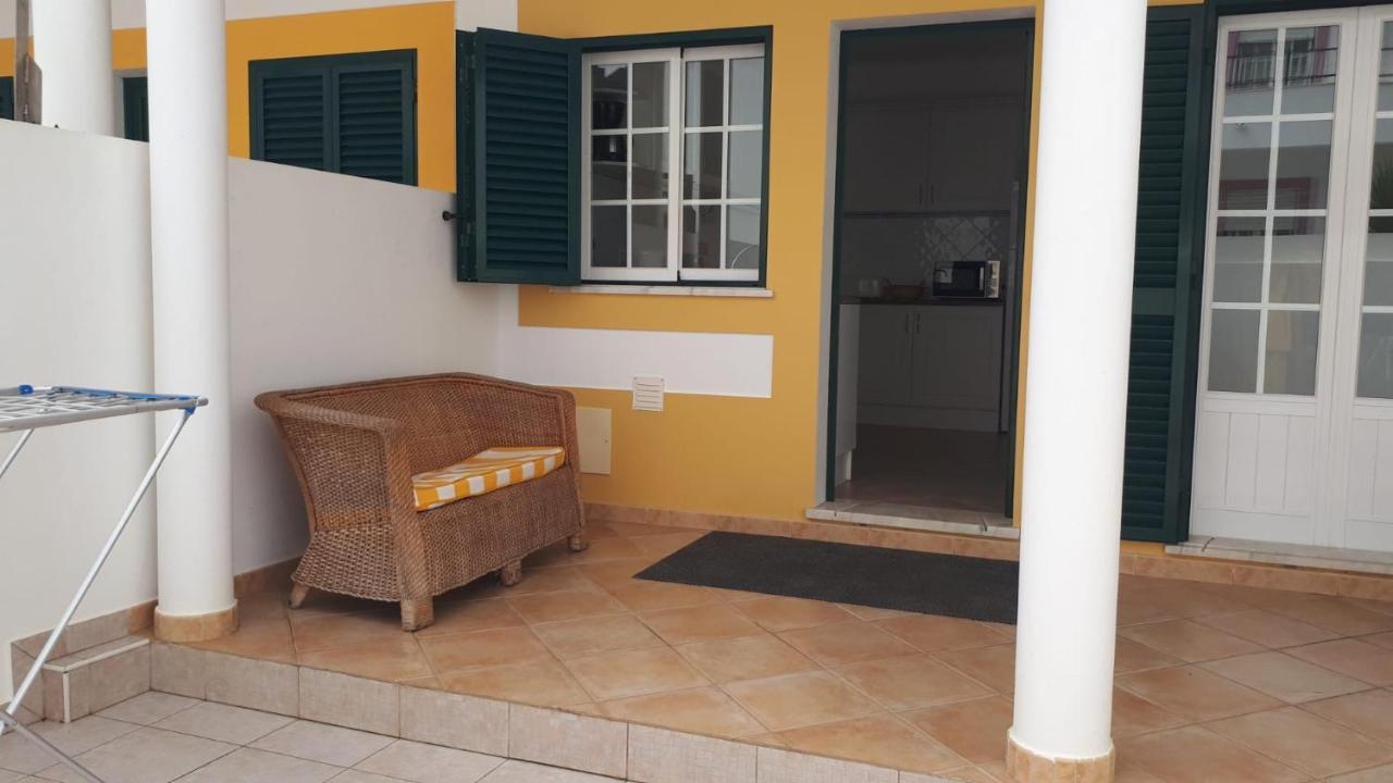 הוילה זמבוז'יירה דו מאר A Casinha Da Tita - Moradia Com Terraco מראה חיצוני תמונה