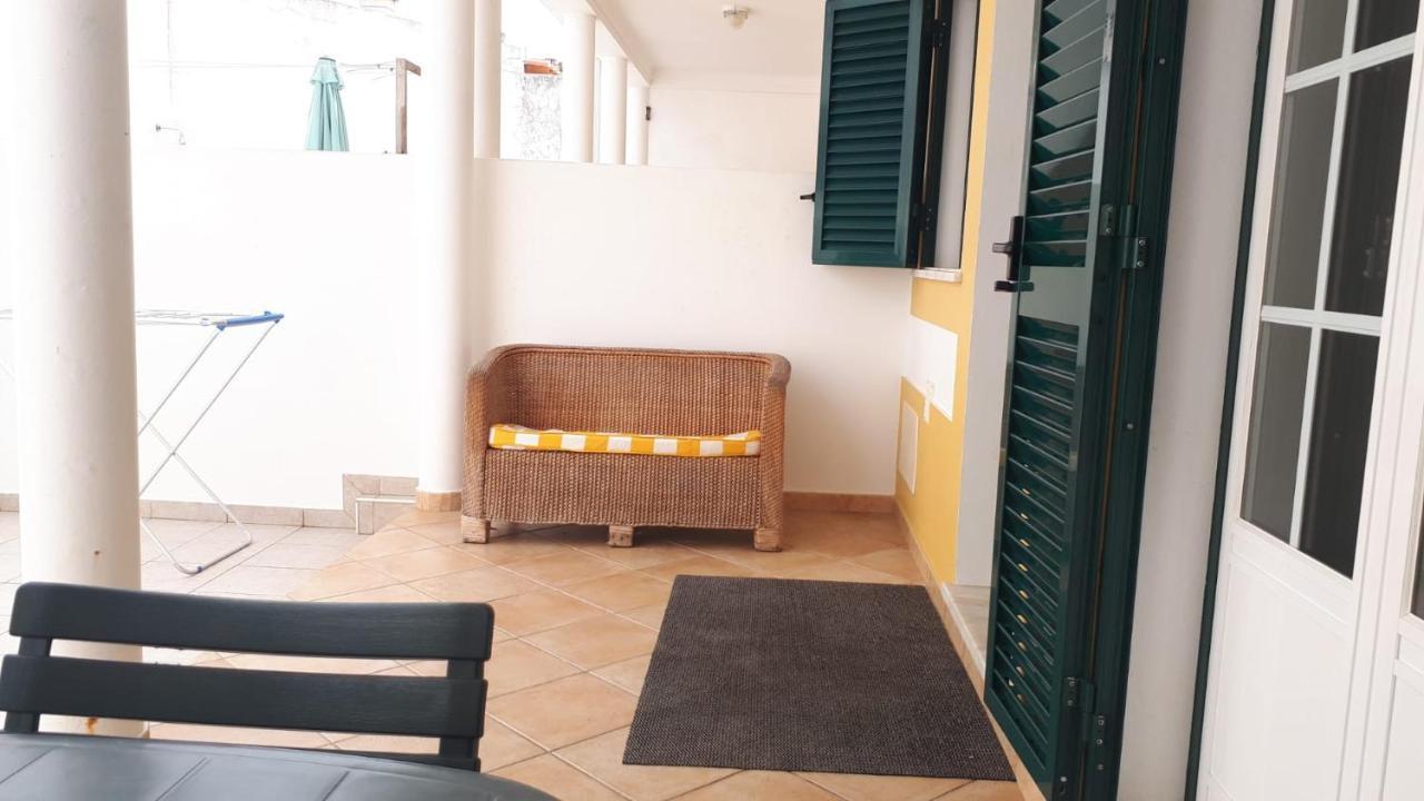 הוילה זמבוז'יירה דו מאר A Casinha Da Tita - Moradia Com Terraco מראה חיצוני תמונה