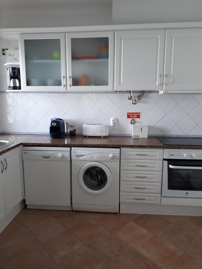 הוילה זמבוז'יירה דו מאר A Casinha Da Tita - Moradia Com Terraco מראה חיצוני תמונה